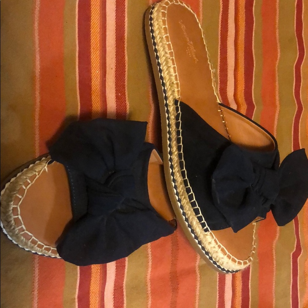 Universal Thread Blue Bow Sandals